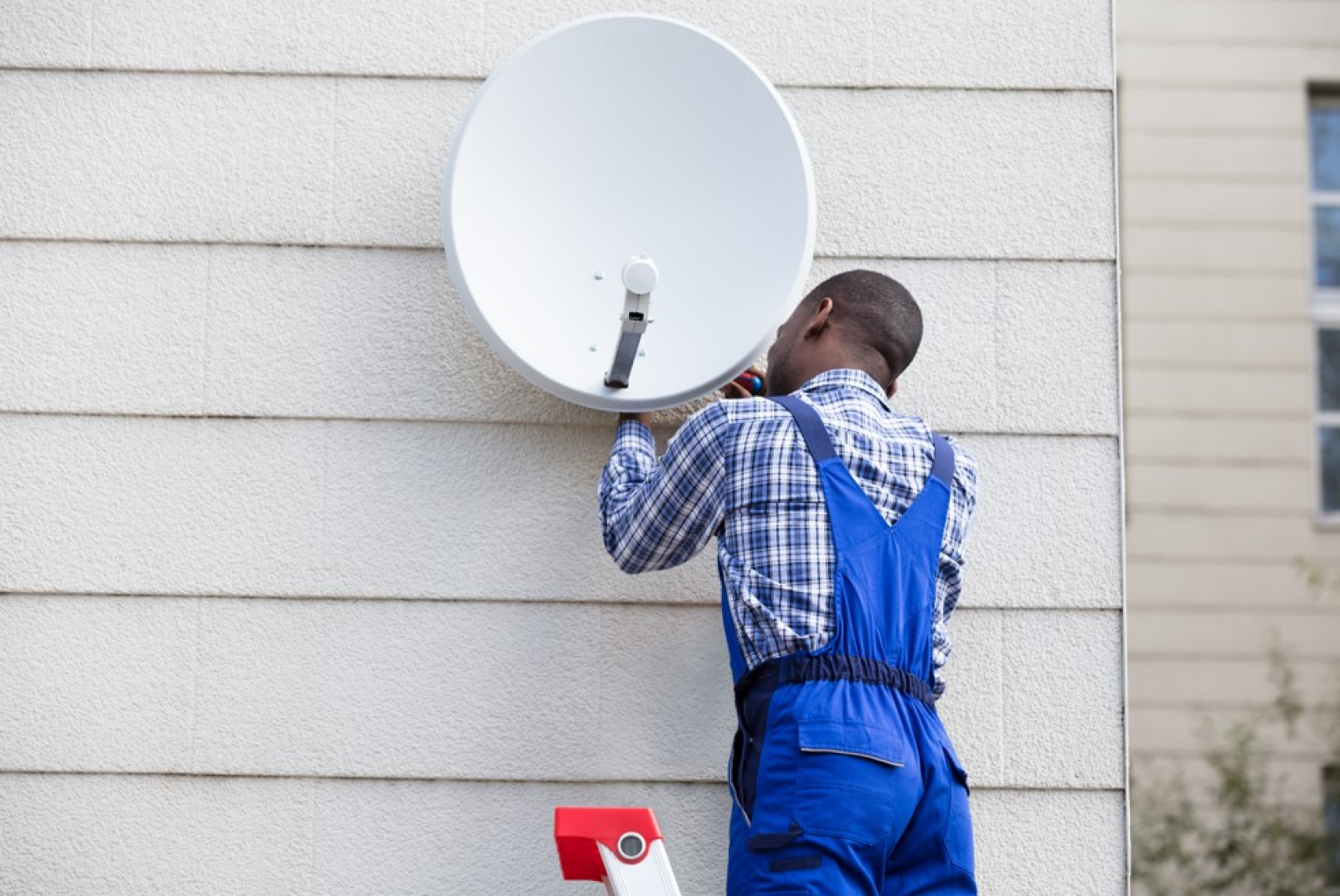 Satellite TV installation (DSTV, Canal+, Startimes, Free-to-Air)